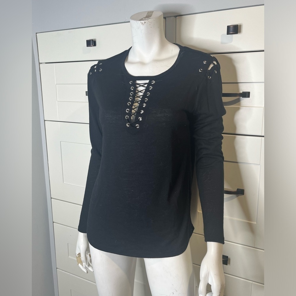 Black Tape. Medium Long sleeve top. Lacing.. Stretch. Linen blend.